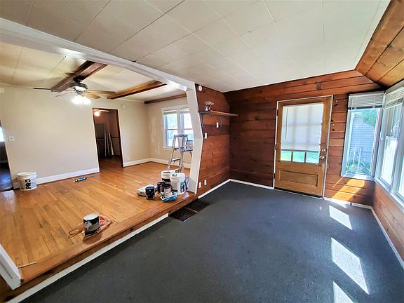 2nd image of 1923 Ivy Ave E