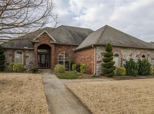 2309 SW Chinquapin Ave, Bentonville, AR 72712