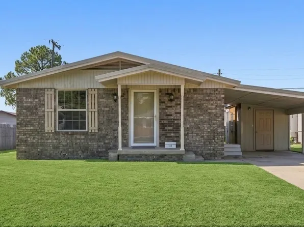 212 Duncan Ave, Checotah, OK 74426