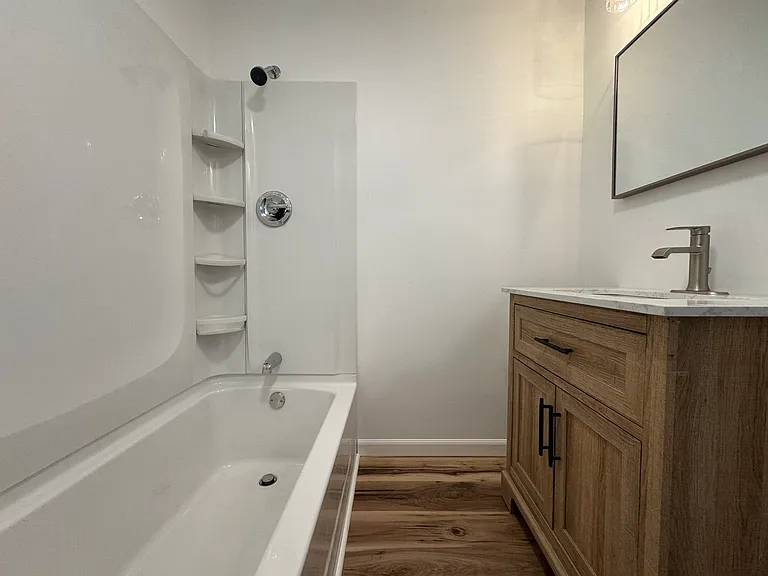 631 Walnut St #1 — Photo 6