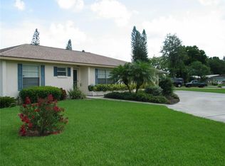 1011 De Leo Dr, Sarasota, FL 34243