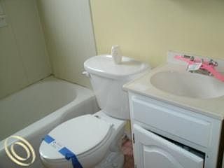 4th image of 17266 Wood St