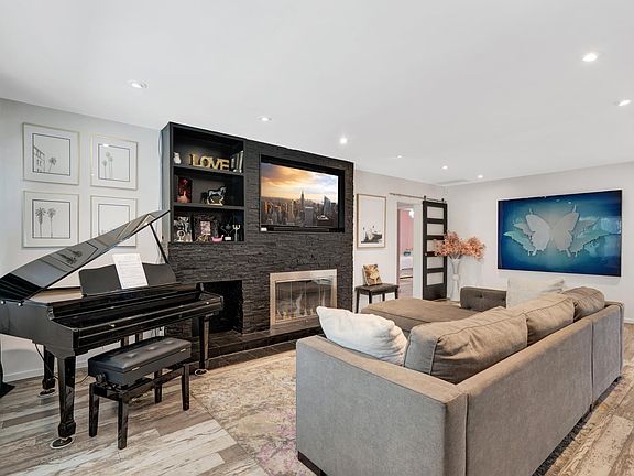 4th image of 4029 Coldwater Canyon Ave
