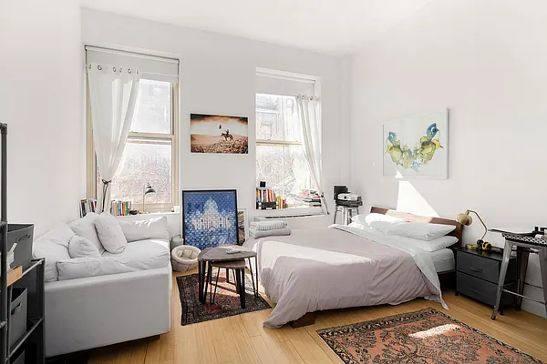 Rented by Compass | media 9