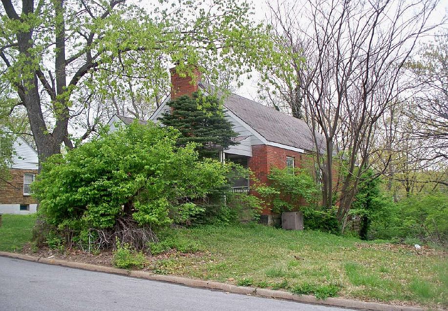 2nd image of 6723 Kenwood Dr