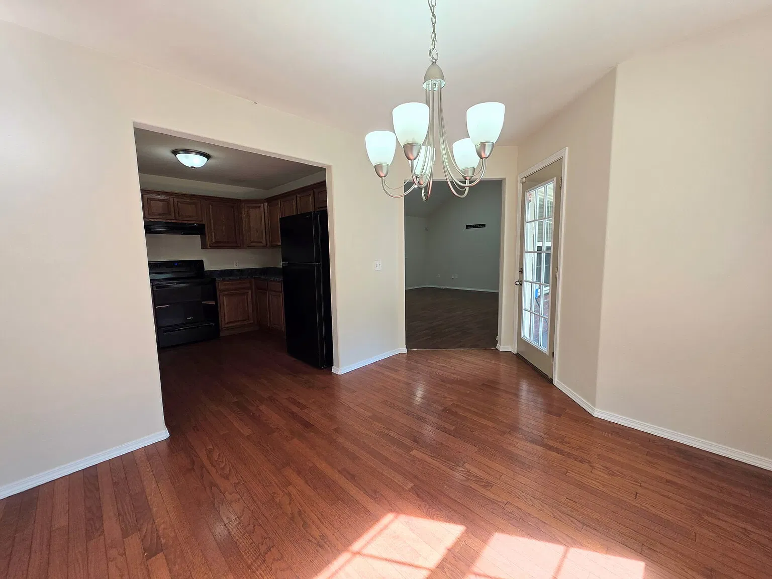 4 bed, 2.0 bath, 1616 sqft, $1,700 — Photo 4