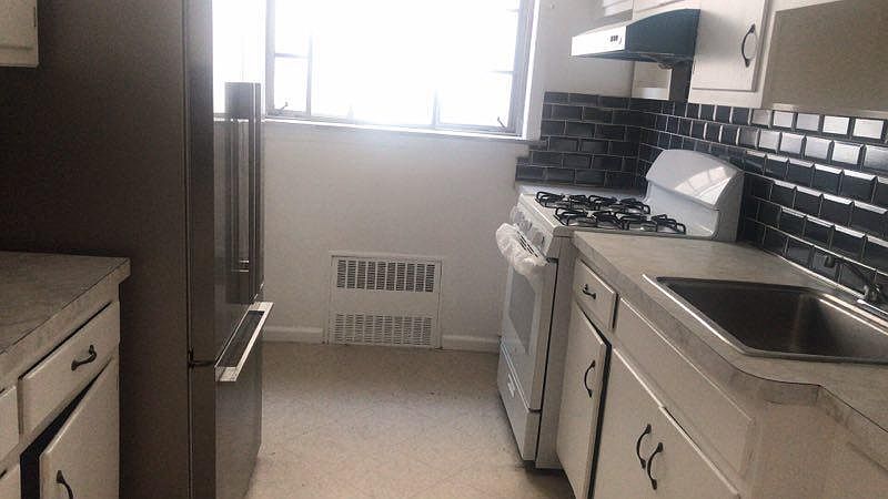 2nd image of 1325 Bay Ridge Ave Fl 1ST