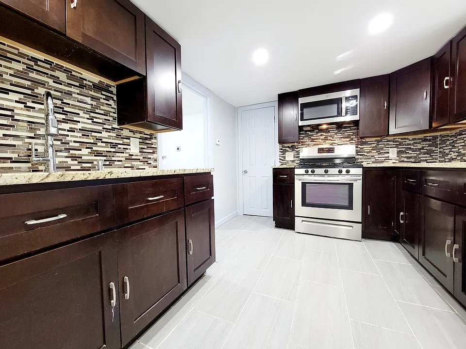 430 W Scott Ave #1