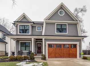 344 Grant Ct, Libertyville, IL