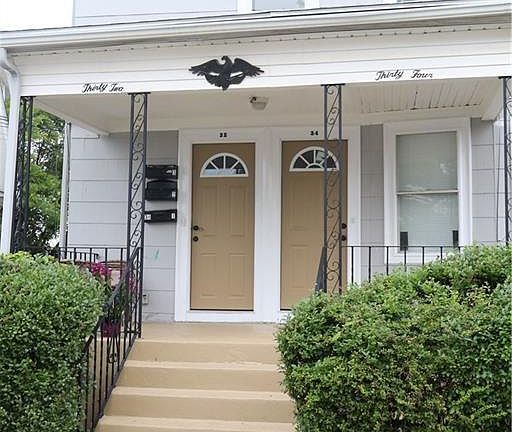 3rd image of 32-34 Holland Ave