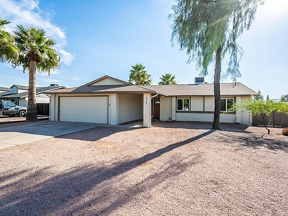 3rd image of 3018 S Paseo Loma Cir
