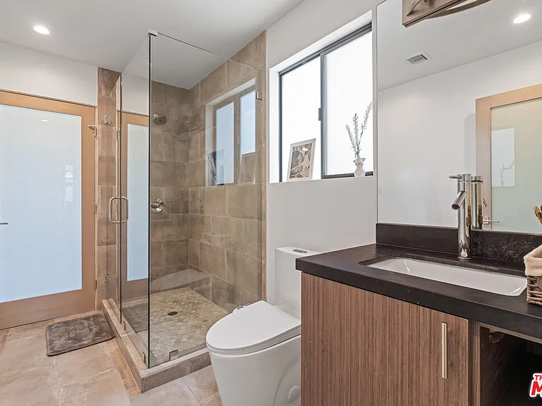 3207 Thatcher Ave — Photo 18