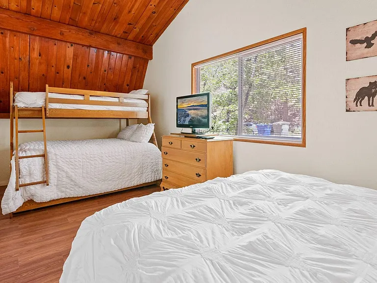 Mendocino Dr — Photo 20