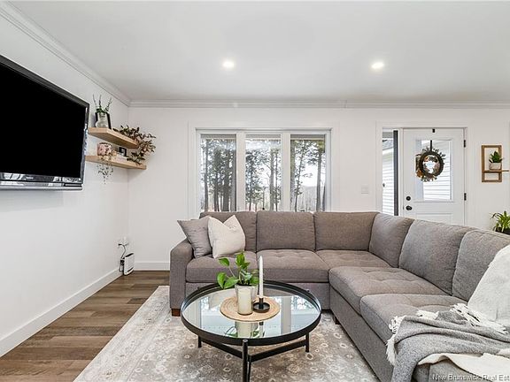 5th image of 208 Crocks Point Rd