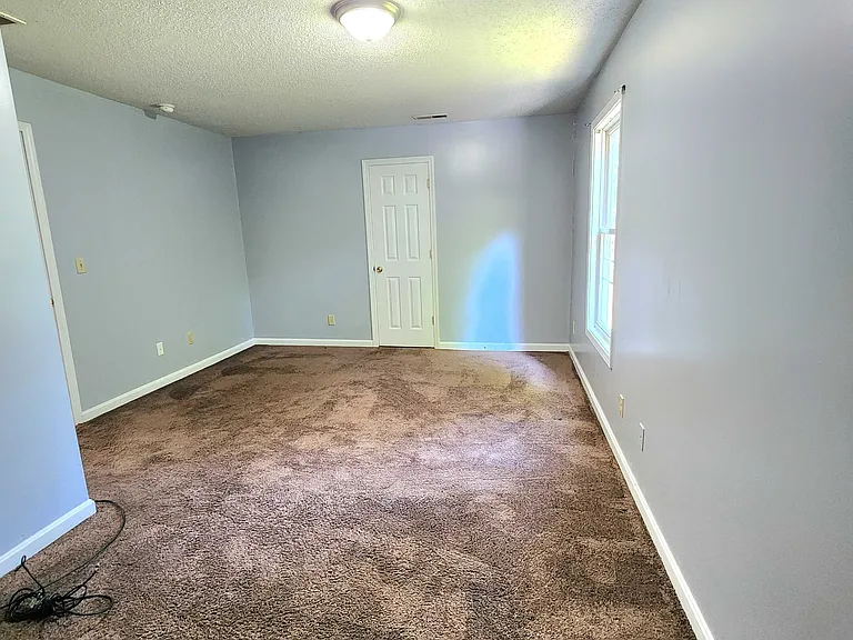 2206 Ravenswood Dr — Photo 8