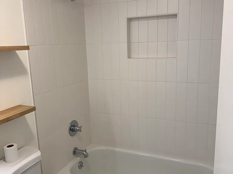 14095 SW Walker Rd #9 — Photo 20