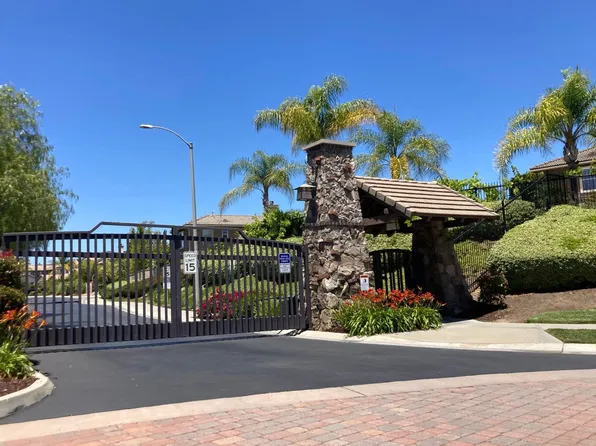 2381 Douglaston Gln, Escondido, CA 92026
