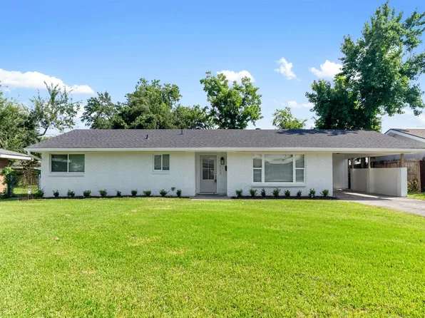609 Creole Ln, Lake Charles, LA 70605