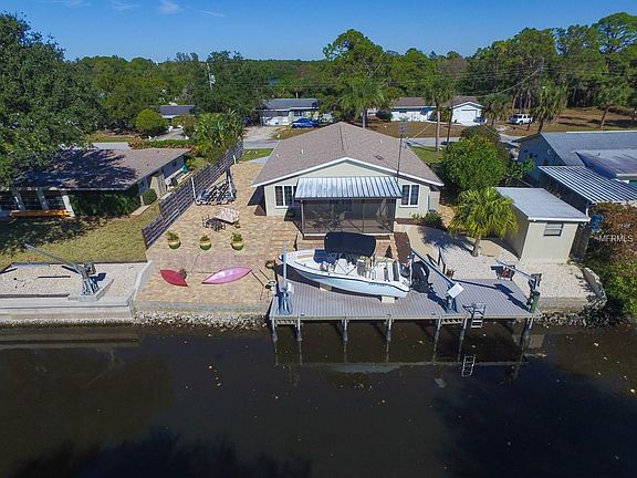 3rd image of 1425 Cortes Dr