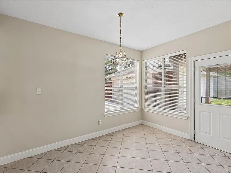 6414 Pinewood Trace Ln — Photo 10