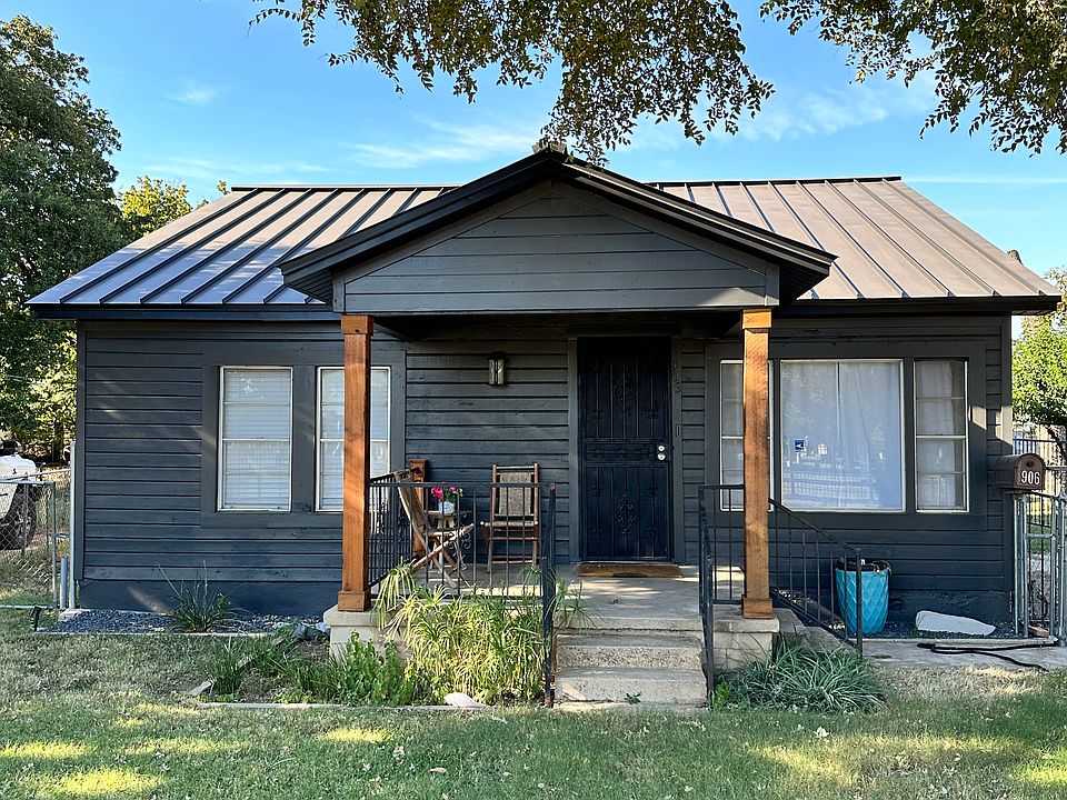 1st image of 906 Grand Ave