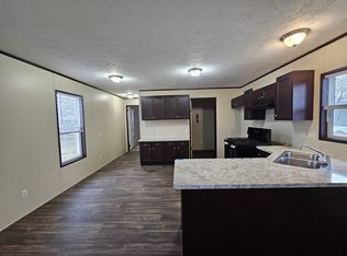 2780 W Robin Dr, Saginaw, MI 48601
