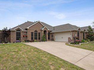 1021 Hondo Ln, Forney, TX 75126