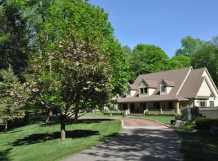 16 Old Logging Rd, Bedford, NY 10506