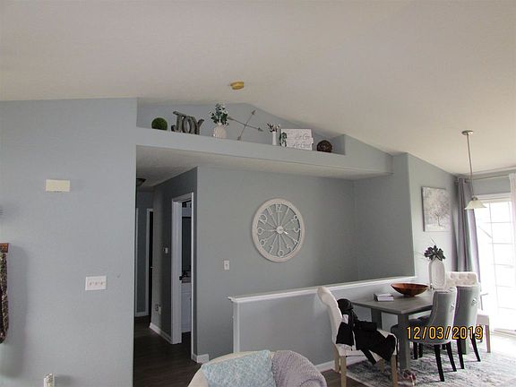 3rd image of 18834 Meadowflower Dr