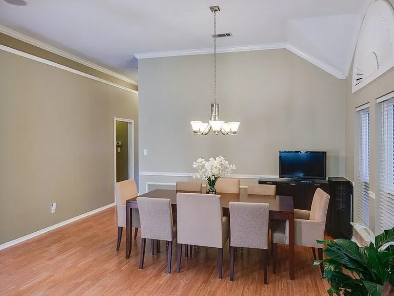 4035 Briarbend Rd — Photo 6