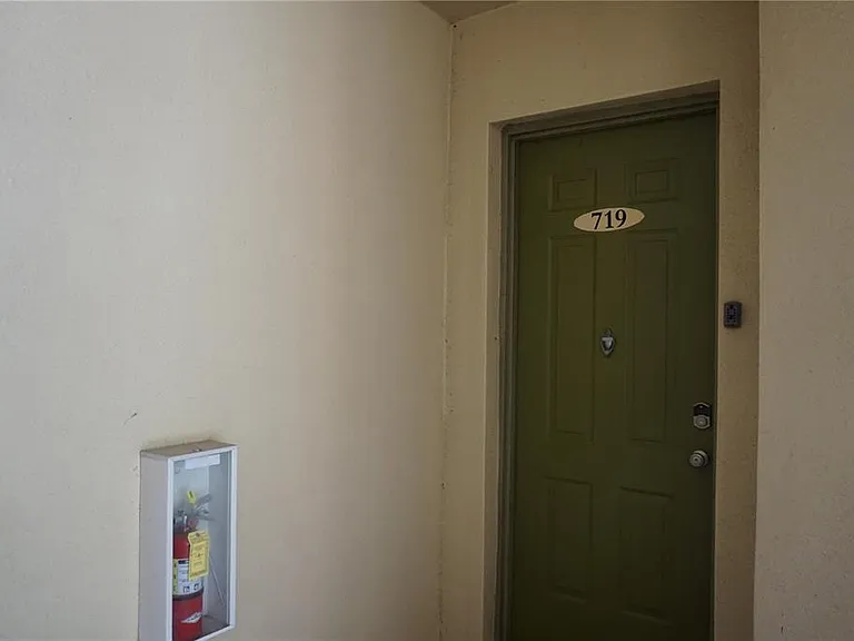719 Terrace Ridge Cir #719 — Photo 30