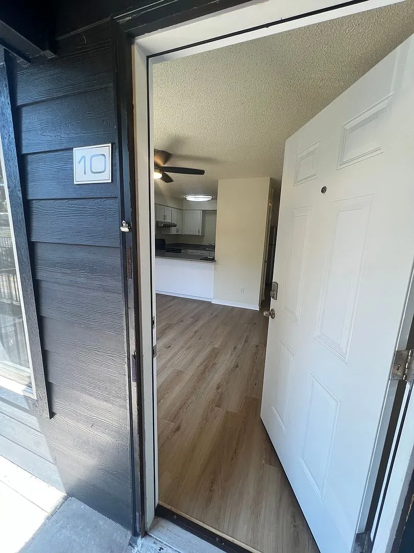 Updated NE Portland Apartments — Photo 2