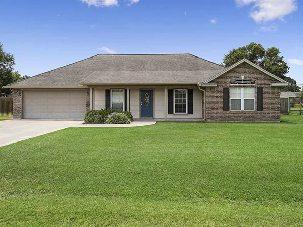 515 Meadowcroft Ln, Winnie, TX 77665