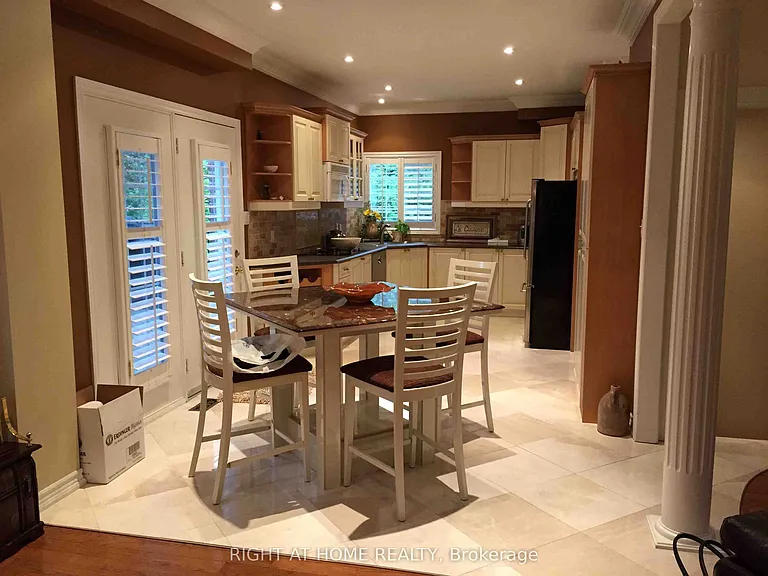 307 Sheridan Ct — Photo 23