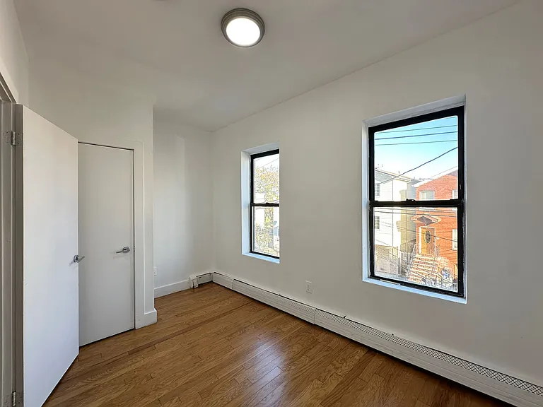 337-39 Randolph Ave #4 — Photo 5