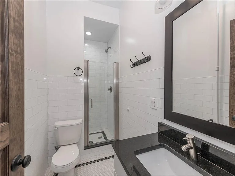 The Pelham — Photo 25
