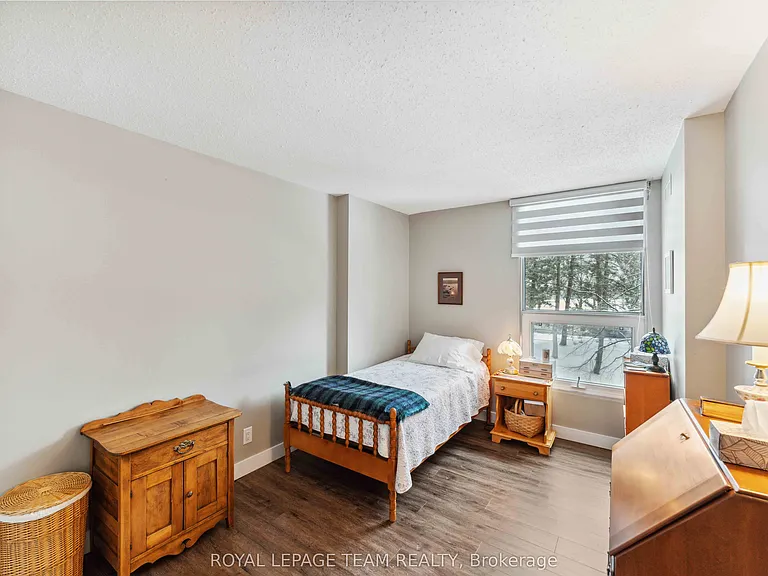 2951 Riverside Dr #306 — Photo 16