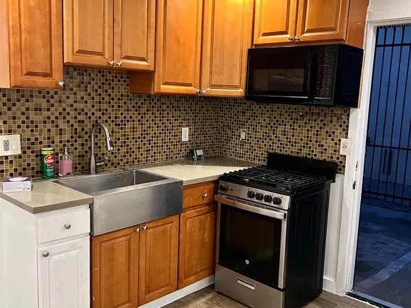 Tarafder Kawser, 1901 W Florence Ave APT 2, Los Angeles, CA 90047