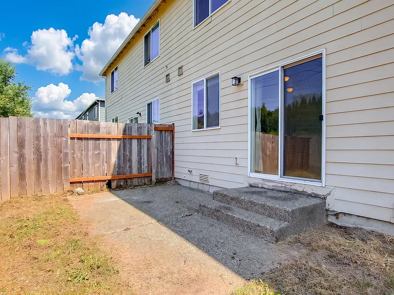 586 Beaver Blvd #A — Photo 25