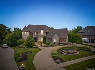 3906 Thatcher Dr, Rochester Hills, MI 48309
