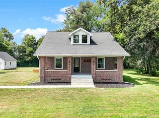 7607 N County Road 1800e, Charleston, IL 61920