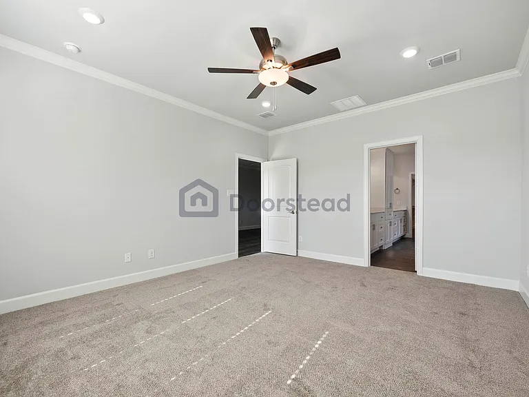 652 Parkside Dr — Photo 31