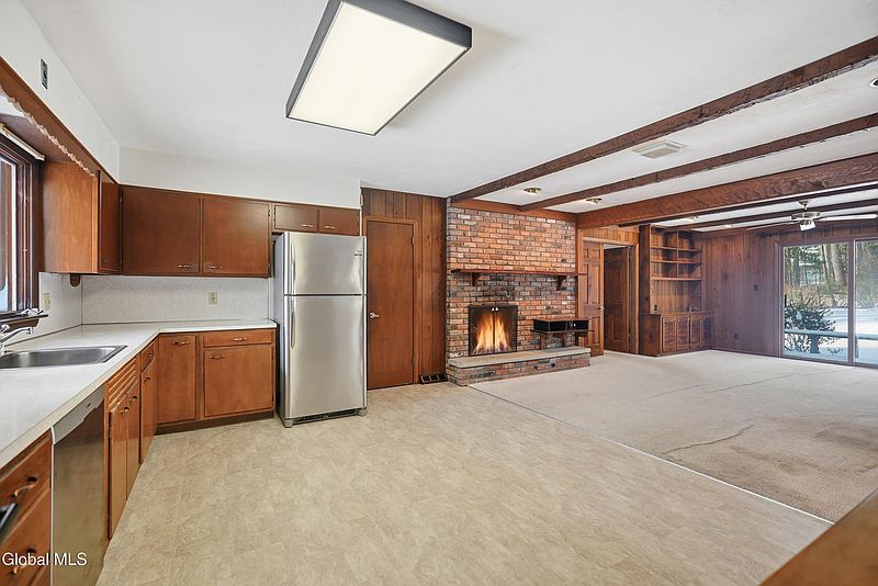 3rd image of 1225 Hempstead Road