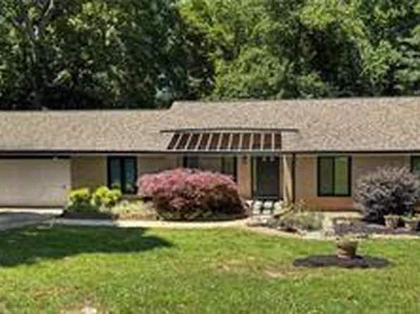 310 Saddle Creek Cir, Roswell, GA 30076