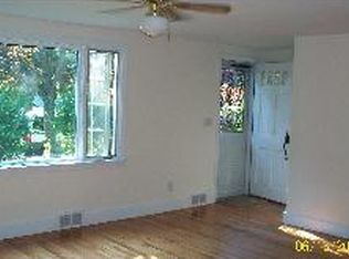 56 Scarsdale Rd, Warwick, RI 02886