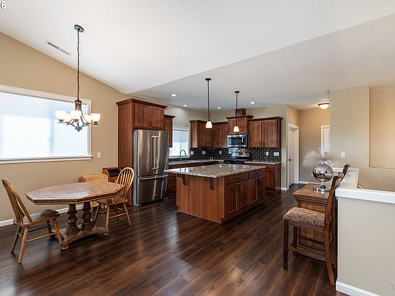5th image of 59928 Windy Ridge Dr