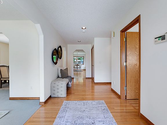 2nd image of 14614 SE Creekside Dr