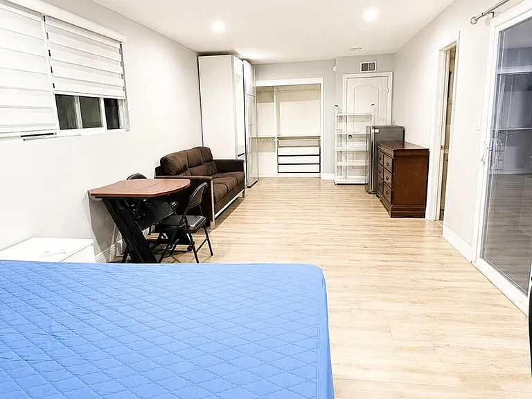 1024 Bunbury Dr — Photo 2