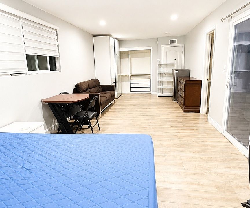 2nd image of 1024 Bunbury Dr