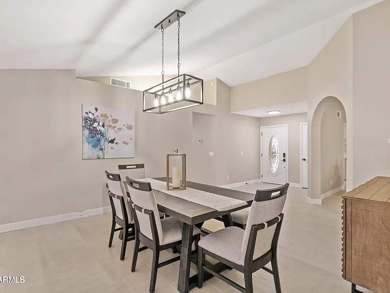 2735 N Diego Cir — Photo 18